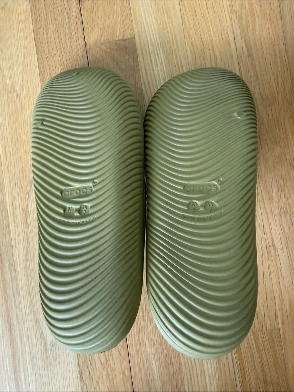 Crocs Mellow Recovery Slide Army Green Sz 7 NWOT